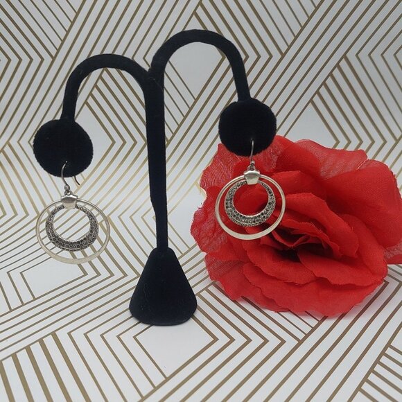 Silver Tone Double Hoop Earrings Marcasite Chip Hook Style 1.25" - Picture 4 of 7